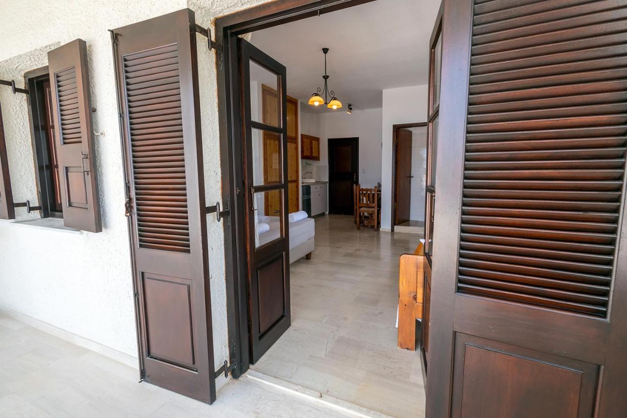 Pelagos Seafront Accommodation - Maria Myrties Dış mekan fotoğraf
